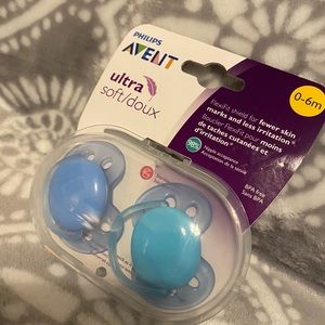 Avent Natural Pacifiers NEW sealed packages.